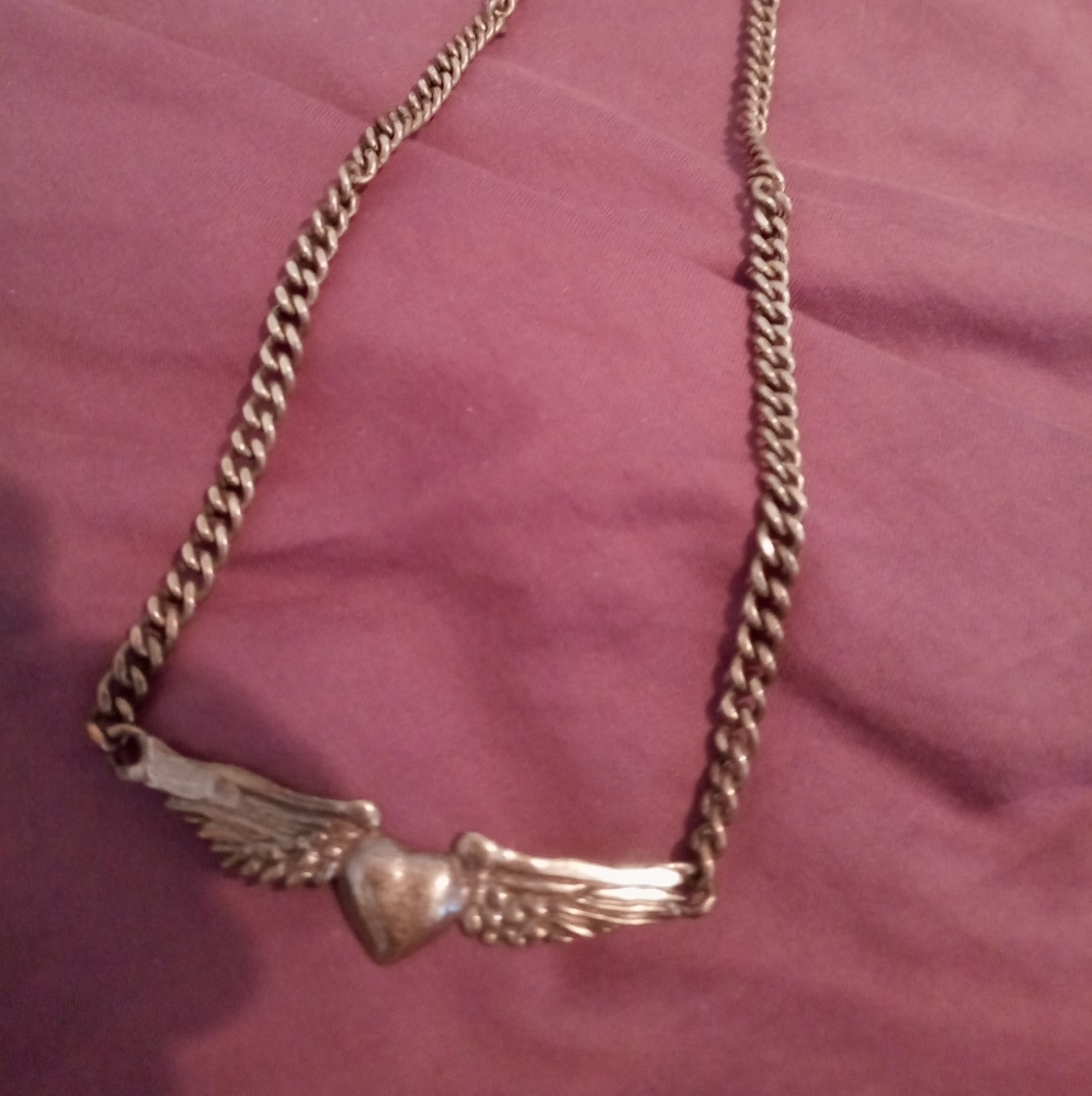 Alex Streetar flying heart necklace